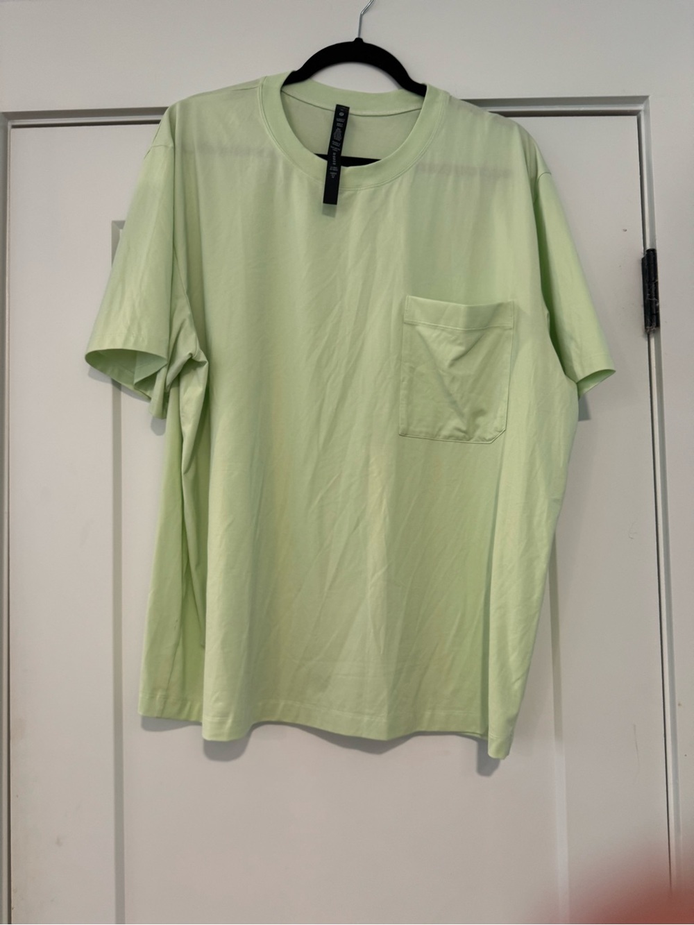lululemon athletica Men's Pocket Tee in Pale Lime